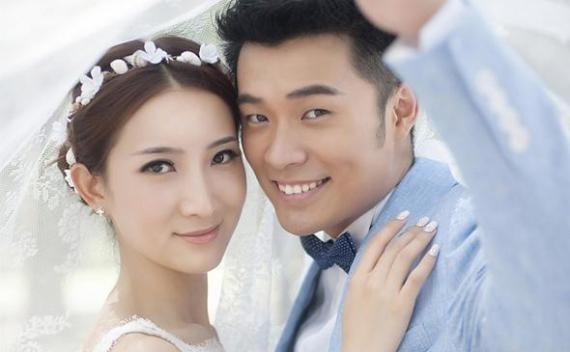 易潇被爆料结婚视频,甜蜜婚礼视频曝光,幸福瞬间感动网友 第1张 易潇被爆料结婚视频,甜蜜婚礼视频曝光,幸福瞬间感动网友 第1张